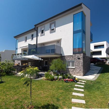 Apartment Odore Di Mare With Beautiful Garden Krk Town Εξωτερικό φωτογραφία