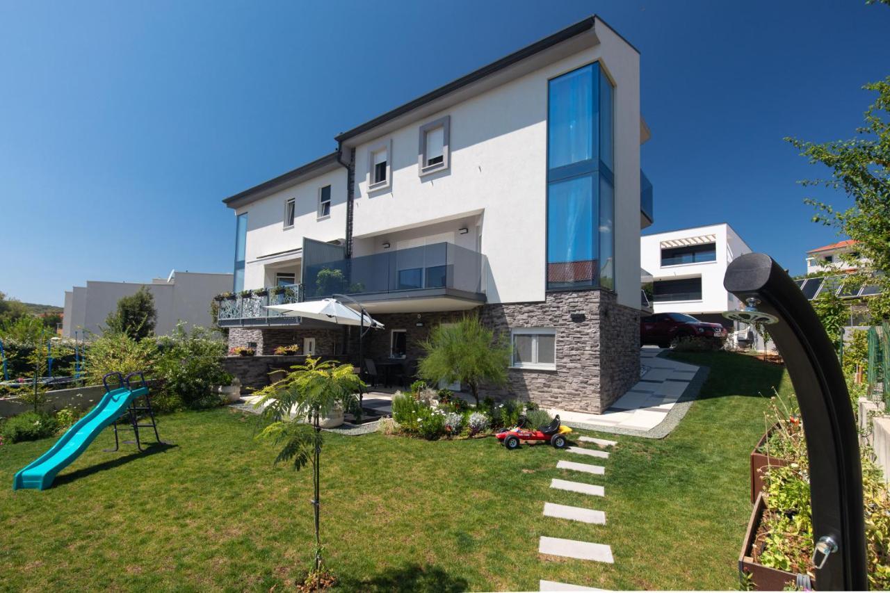 Apartment Odore Di Mare With Beautiful Garden Krk Town Εξωτερικό φωτογραφία