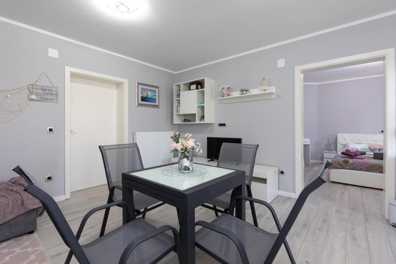 Apartment Odore Di Mare With Beautiful Garden Krk Town Εξωτερικό φωτογραφία