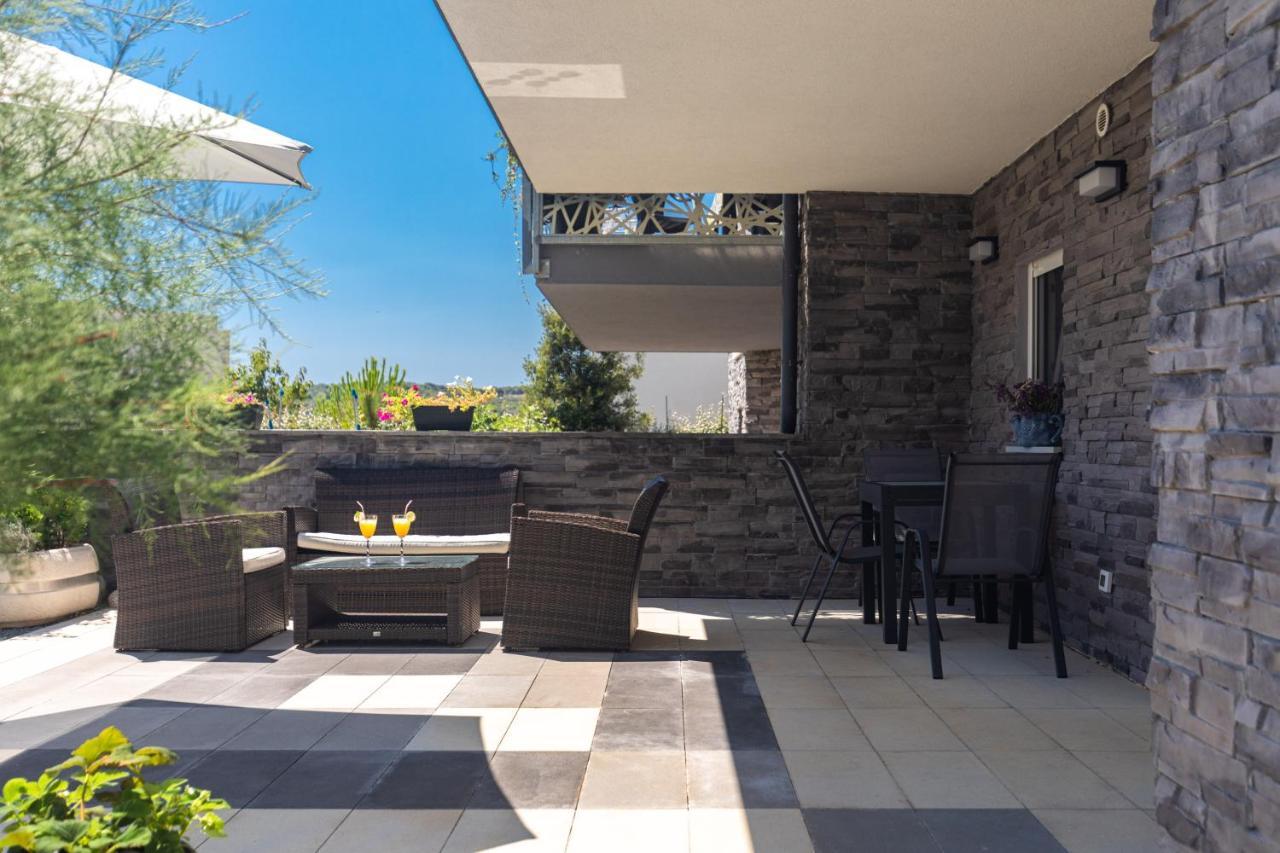 Apartment Odore Di Mare With Beautiful Garden Krk Town Εξωτερικό φωτογραφία