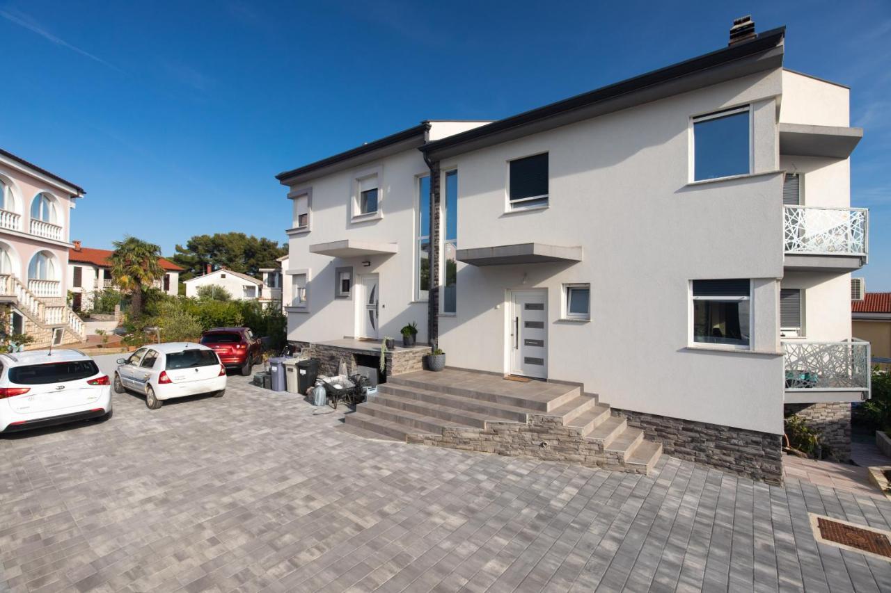 Apartment Odore Di Mare With Beautiful Garden Krk Town Εξωτερικό φωτογραφία